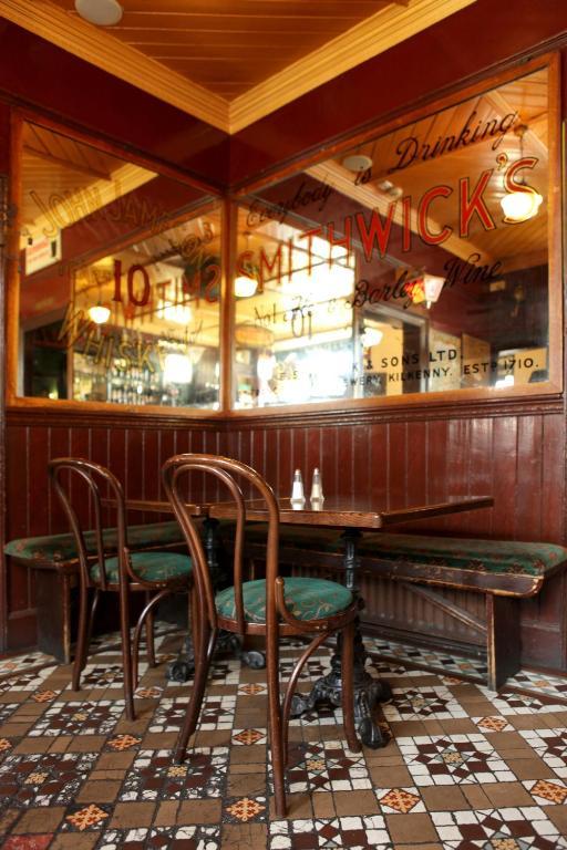 Crotty'S Pub & Accommodation Kilrush Exteriör bild